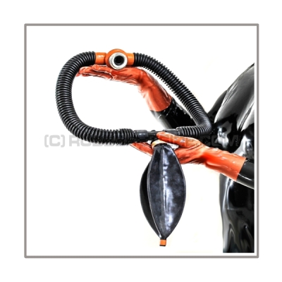 Ring tube respiratory reduction system with 2 t-joints and breathing bag 1 liter